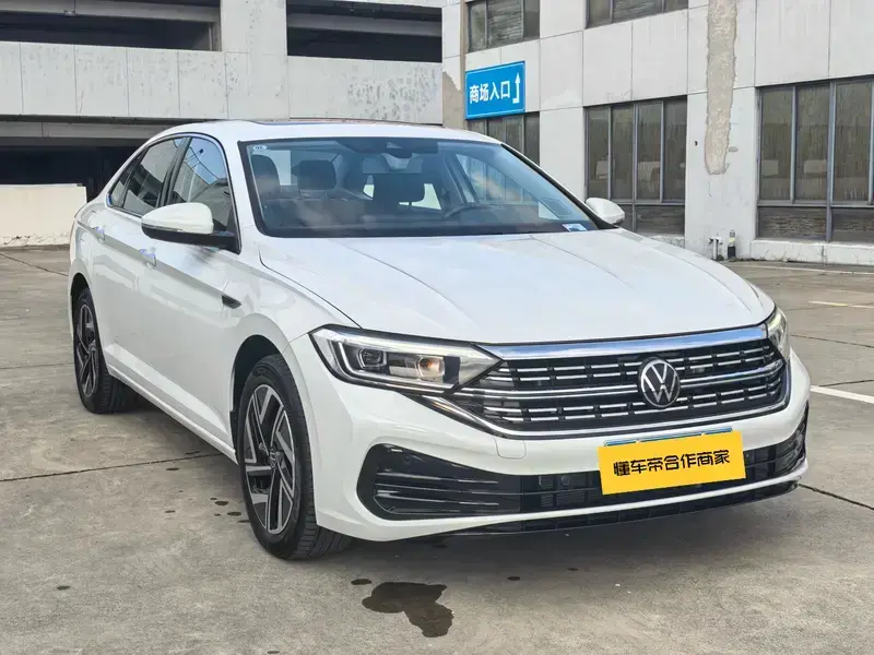 2025 Volkswagen Sagitar с пробегом 3 700 км