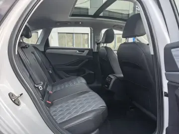 2025 Volkswagen Sagitar с пробегом 3 700 км