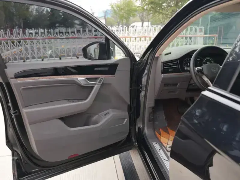 2021 Volkswagen Touareg с пробегом 100 000 км