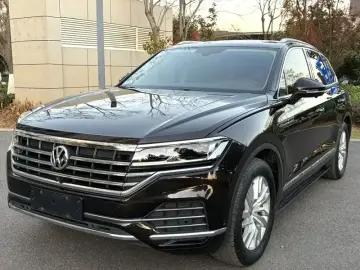 2019 Volkswagen Touareg с пробегом 101 800 км