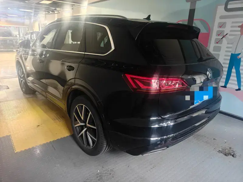 2021 Volkswagen Touareg с пробегом 81 600 км