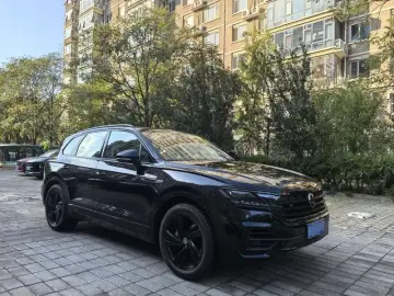 2022 Volkswagen Touareg с пробегом 40 000 км