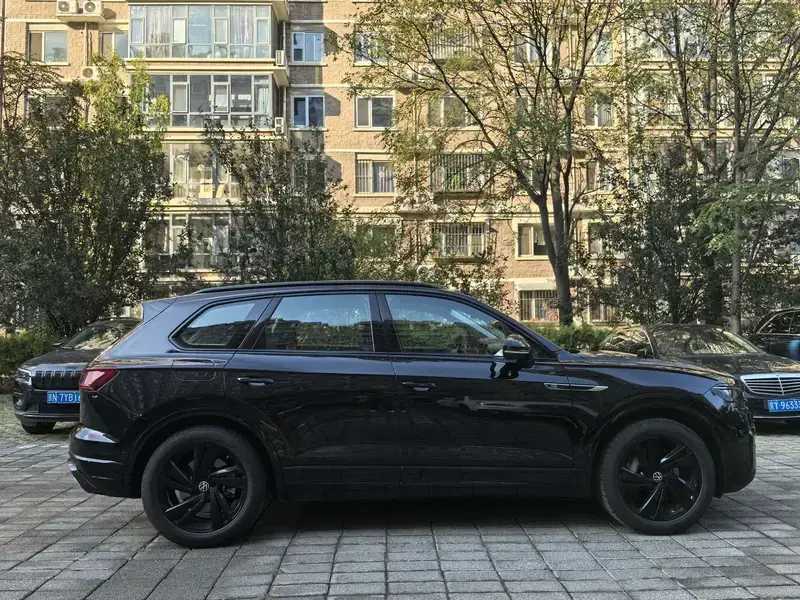 2022 Volkswagen Touareg с пробегом 40 000 км