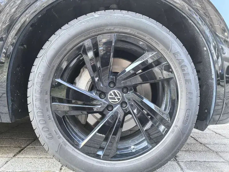 2022 Volkswagen Touareg с пробегом 40 000 км