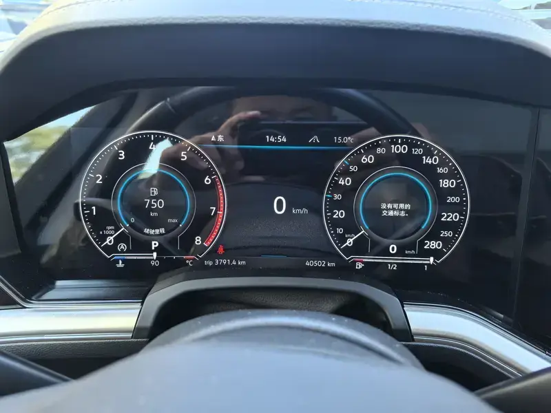 2022 Volkswagen Touareg с пробегом 40 000 км