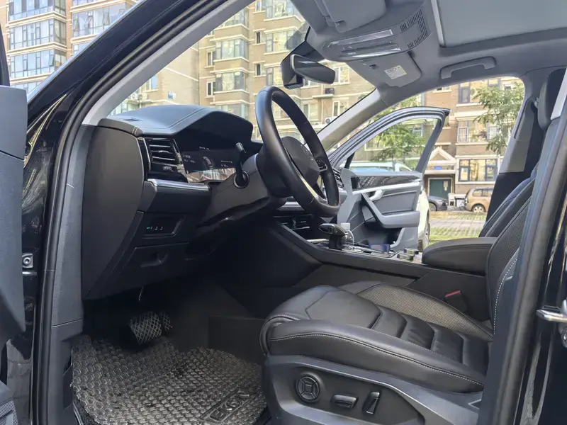 2022 Volkswagen Touareg с пробегом 40 000 км