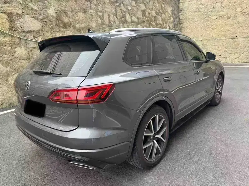 2020 Volkswagen Touareg с пробегом 105 900 км