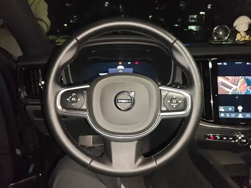 2026 Volvo S60 с пробегом 16 100 км