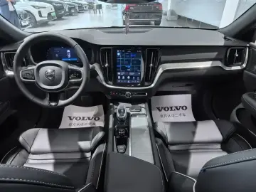2026 Volvo S60 с пробегом 11 700 км