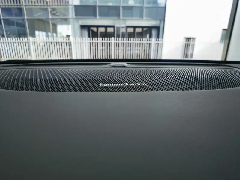 2025 Volvo S90 с пробегом 22 000 км