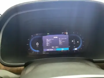 2025 Volvo S90 с пробегом 22 000 км