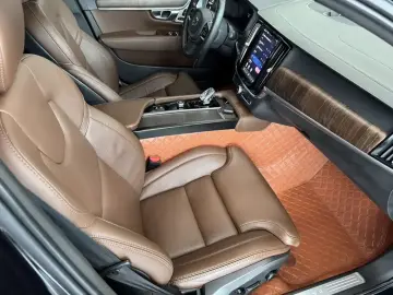 2022 Volvo S90 с пробегом 81 000 км