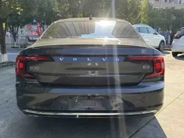 2021 Volvo S90 с пробегом 57 000 км