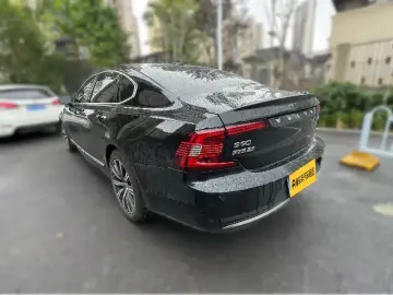 2021 Volvo S90 с пробегом 87 400 км