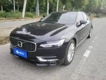 2020 Volvo S90 с пробегом 80 000 км