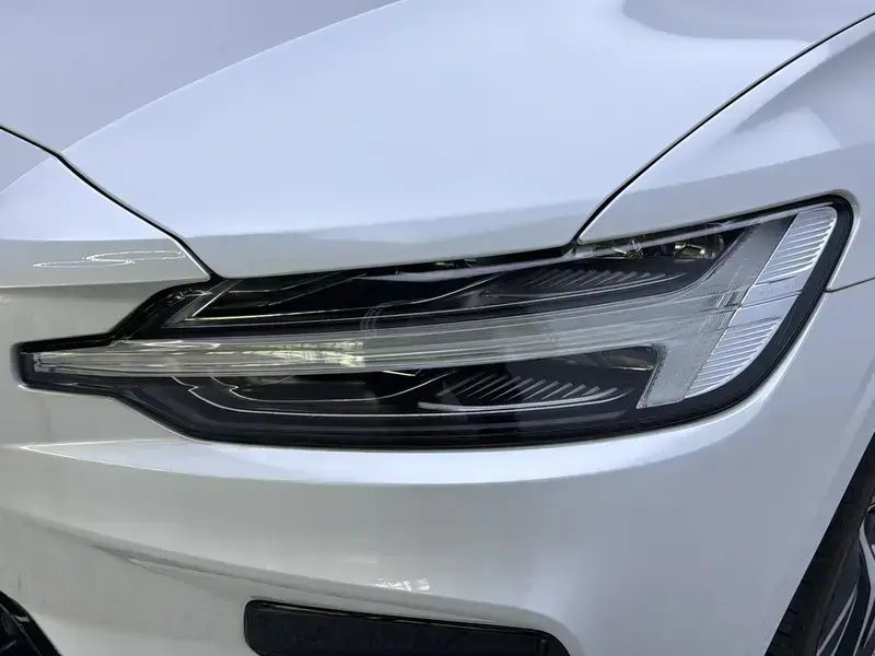 2020 Volvo V60 с пробегом 50 200 км