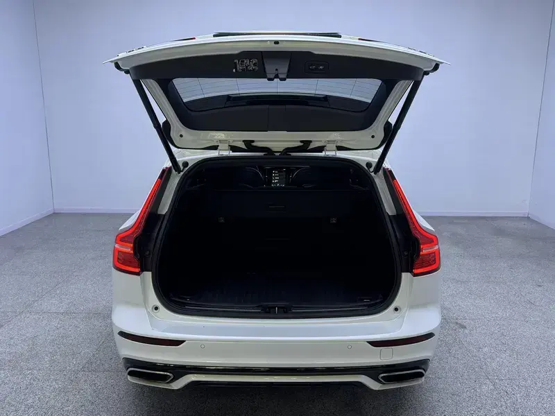 2020 Volvo V60 с пробегом 50 200 км