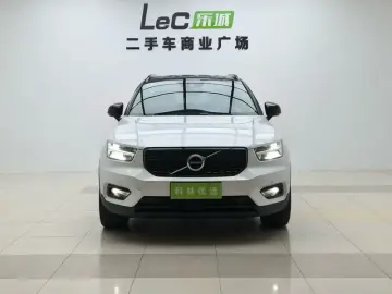2020 Volvo XC40 с пробегом 100 000 км