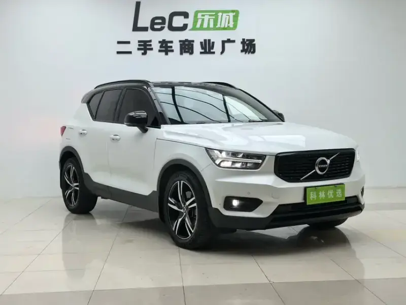 2020 Volvo XC40 с пробегом 100 000 км