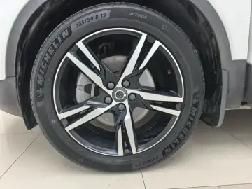 2020 Volvo XC40 с пробегом 100 000 км