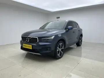 2021 Volvo XC40 с пробегом 95 600 км