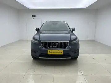 2021 Volvo XC40 с пробегом 95 600 км