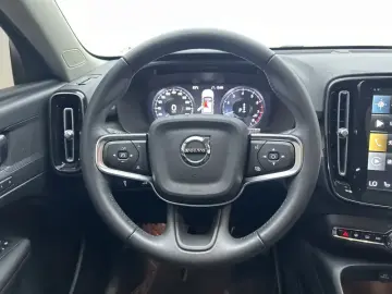 2021 Volvo XC40 с пробегом 95 600 км