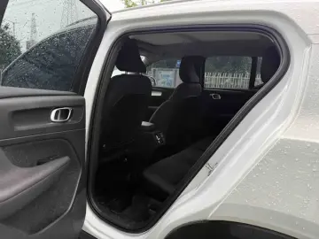 2021 Volvo XC40 с пробегом 39 000 км