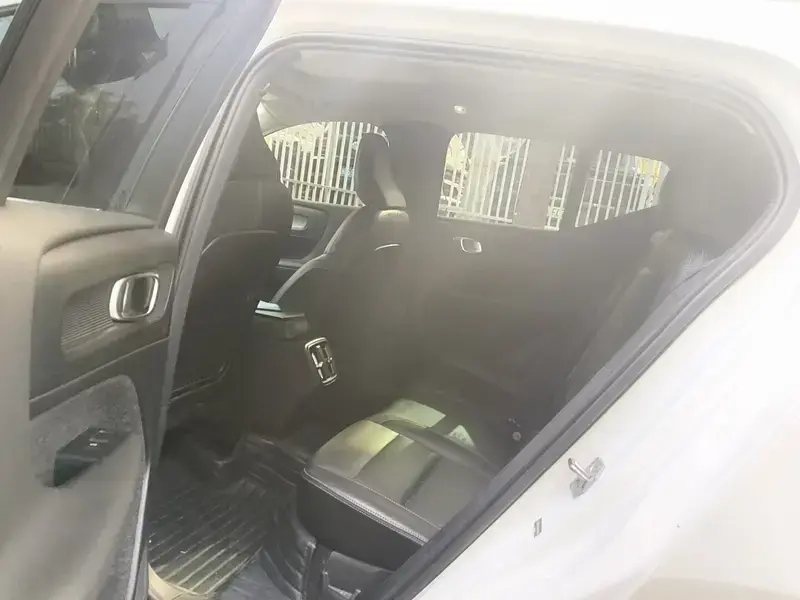 2020 Volvo XC40 с пробегом 53 900 км