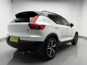 2021 Volvo XC40 с пробегом 119 800 км