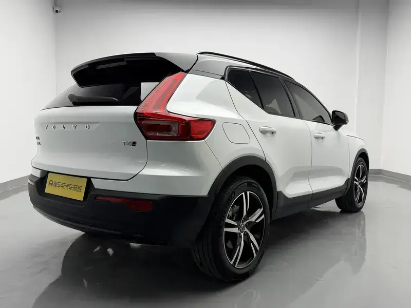 2021 Volvo XC40 с пробегом 119 800 км