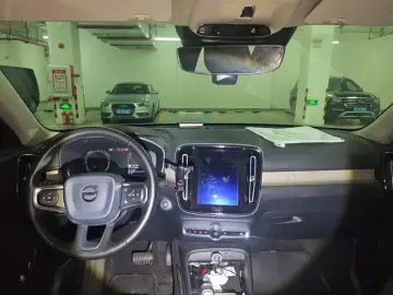 2021 Volvo XC40 с пробегом 115 100 км