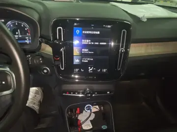 2021 Volvo XC40 с пробегом 115 100 км