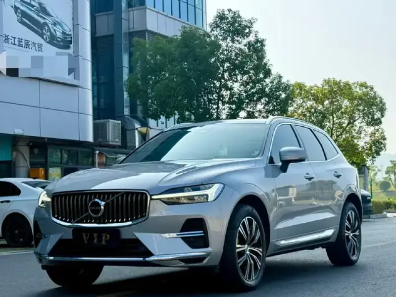 2022 Volvo XC60 с пробегом 34 000 км