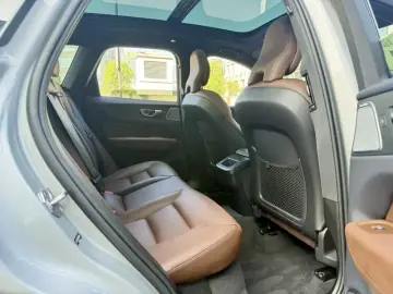 2022 Volvo XC60 с пробегом 34 000 км