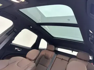 2025 Volvo XC60 с пробегом 38 200 км