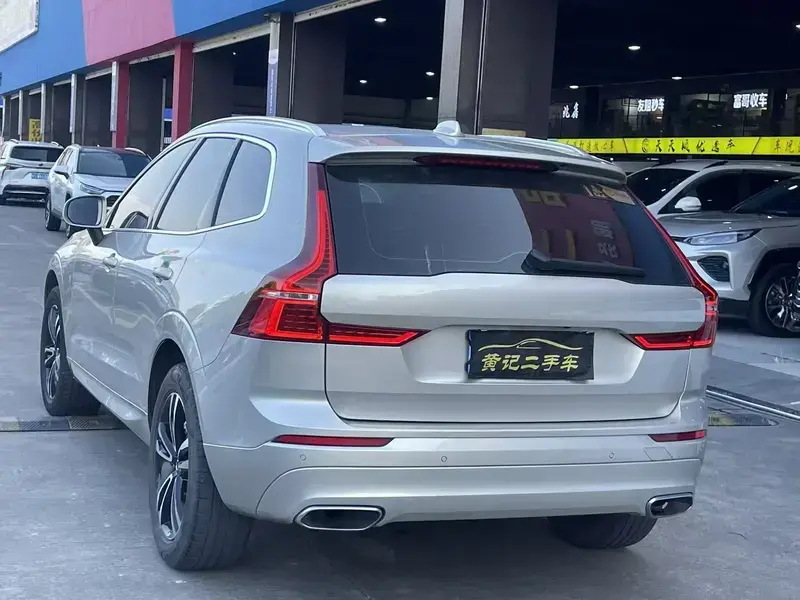 2019 Volvo XC60 с пробегом 62 000 км