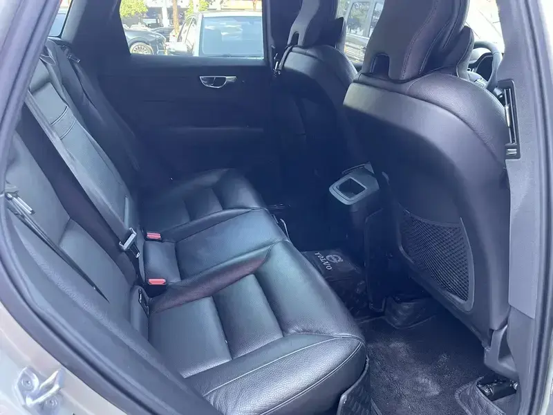 2019 Volvo XC60 с пробегом 62 000 км