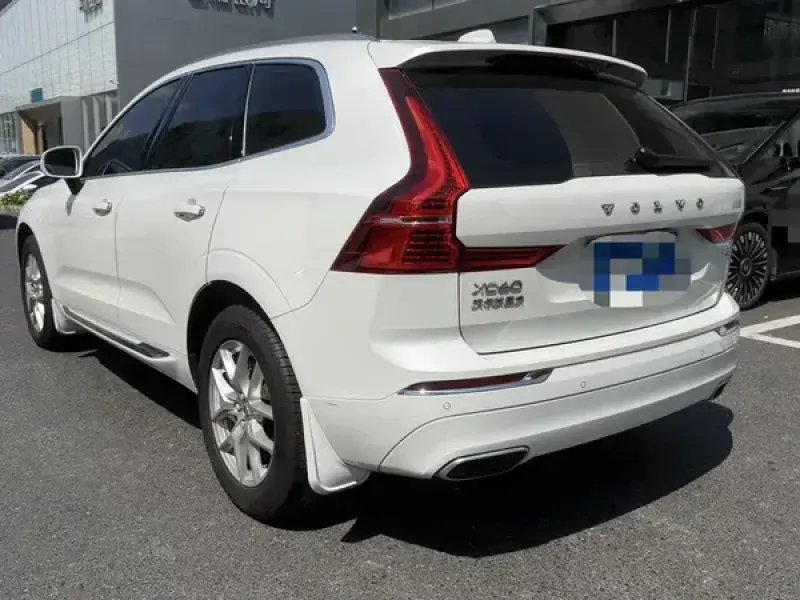 2021 Volvo XC60 с пробегом 125 000 км