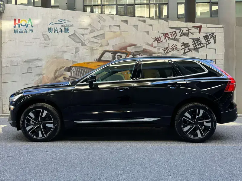 2026 Volvo XC60 с пробегом 2 000 км