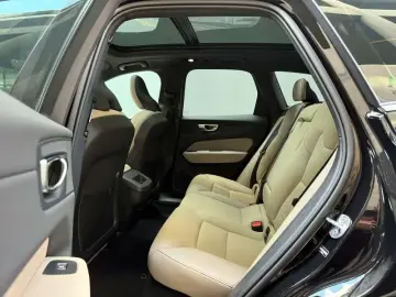 2026 Volvo XC60 с пробегом 2 000 км
