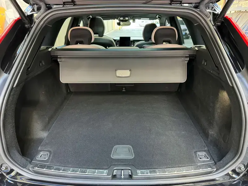2026 Volvo XC60 с пробегом 2 000 км