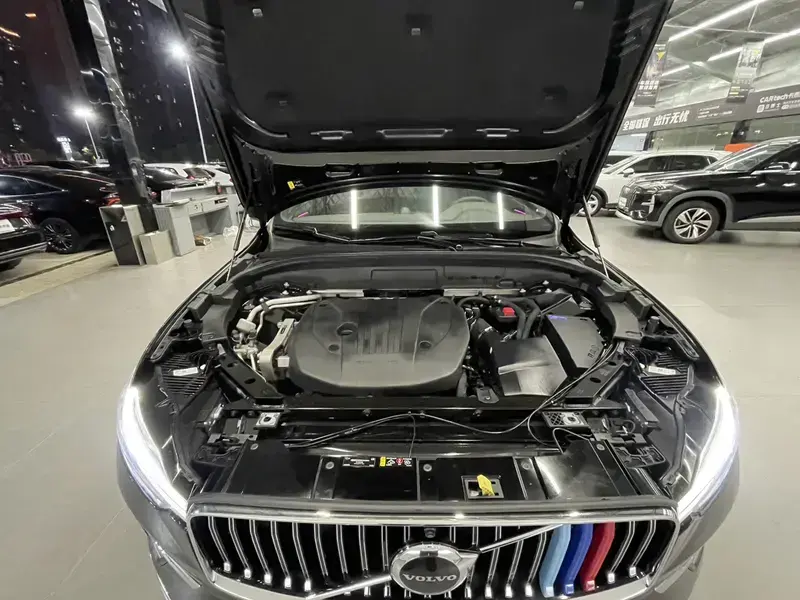 2024 Volvo XC60 с пробегом 72 000 км