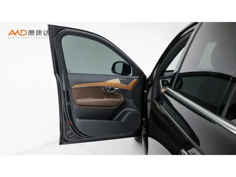 2021 Volvo XC90 с пробегом 46 400 км