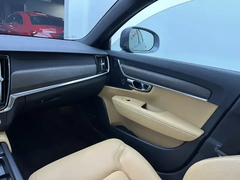 2019 Volvo V90 с пробегом 138 000 км