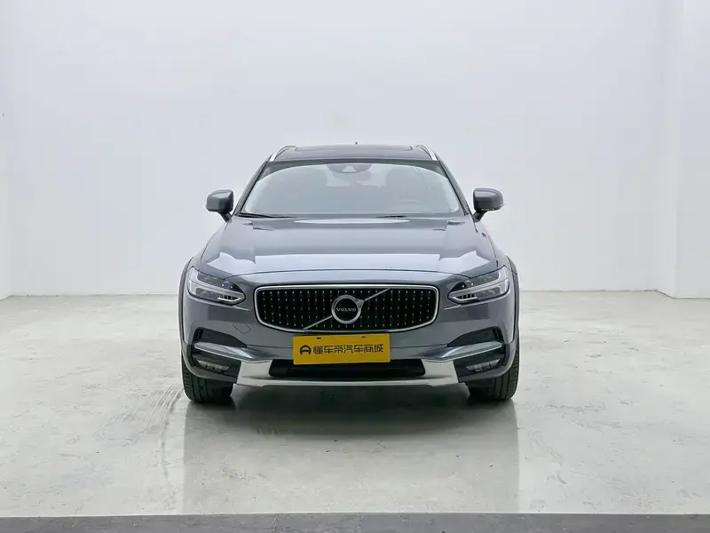 2019 Volvo V90 с пробегом 101 600 км