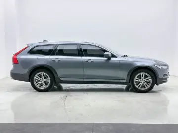 2019 Volvo V90 с пробегом 101 600 км