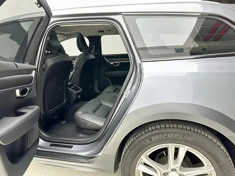 2019 Volvo V90 с пробегом 101 600 км