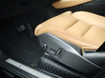 2019 Volvo XC90 с пробегом 102 000 км