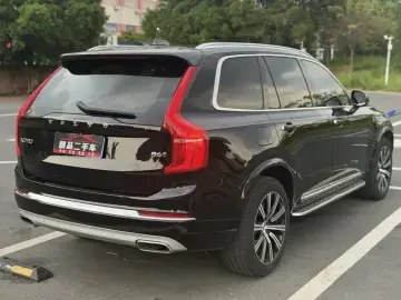 2021 Volvo XC90 с пробегом 85 900 км